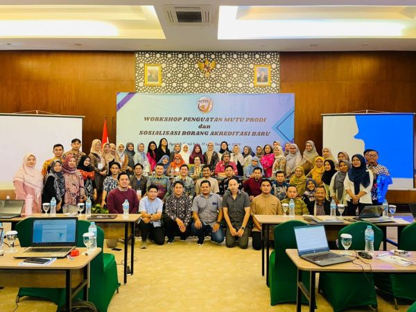Dosen D3 Fisioterapi UM Metro Ikuti Workshop Penguatan Prodi dan Sosialisasi Borang Akreditasi Baru
