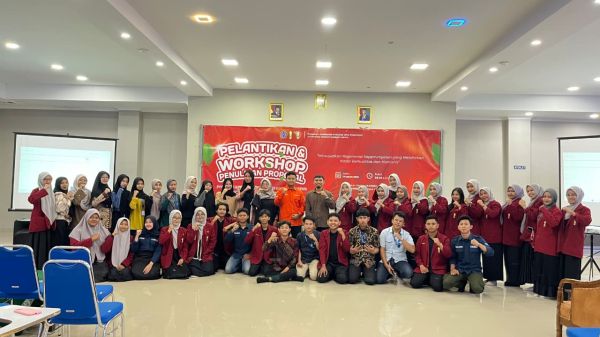 IMM FIKES gelar Workshop Penulisan Proposal P2MW